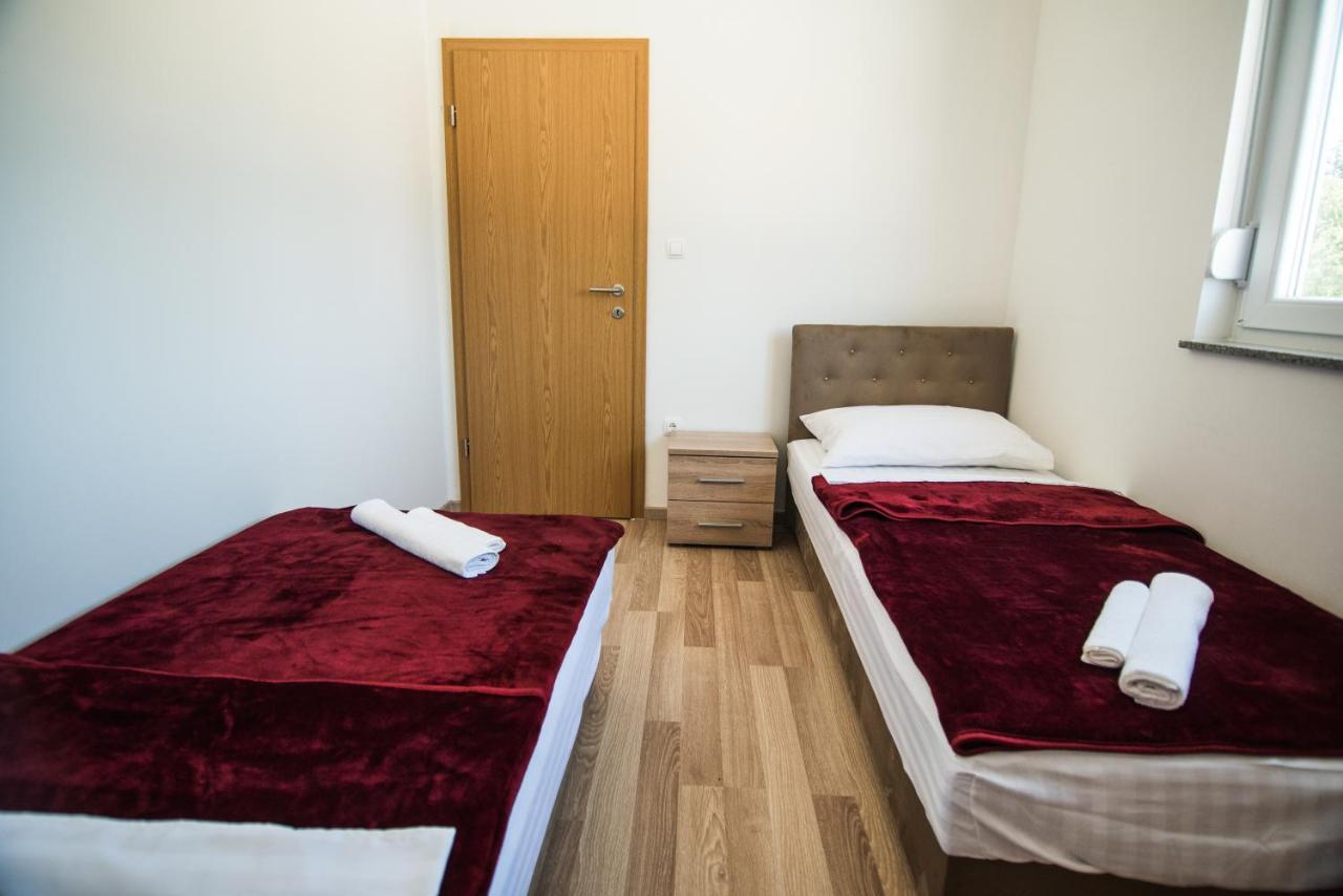 Apartments Slapovi Studenci Bagian luar foto