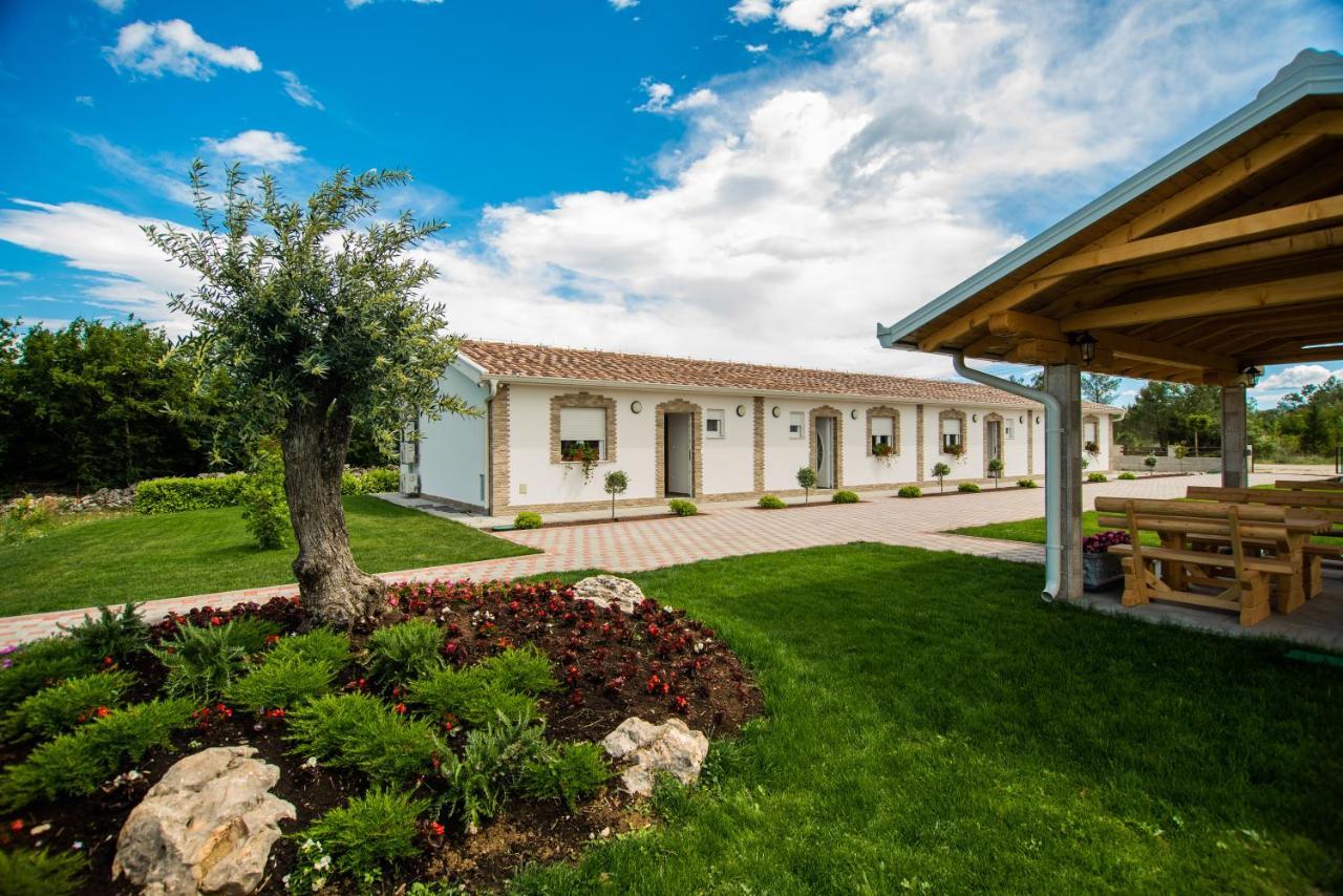 Apartments Slapovi Studenci Bagian luar foto