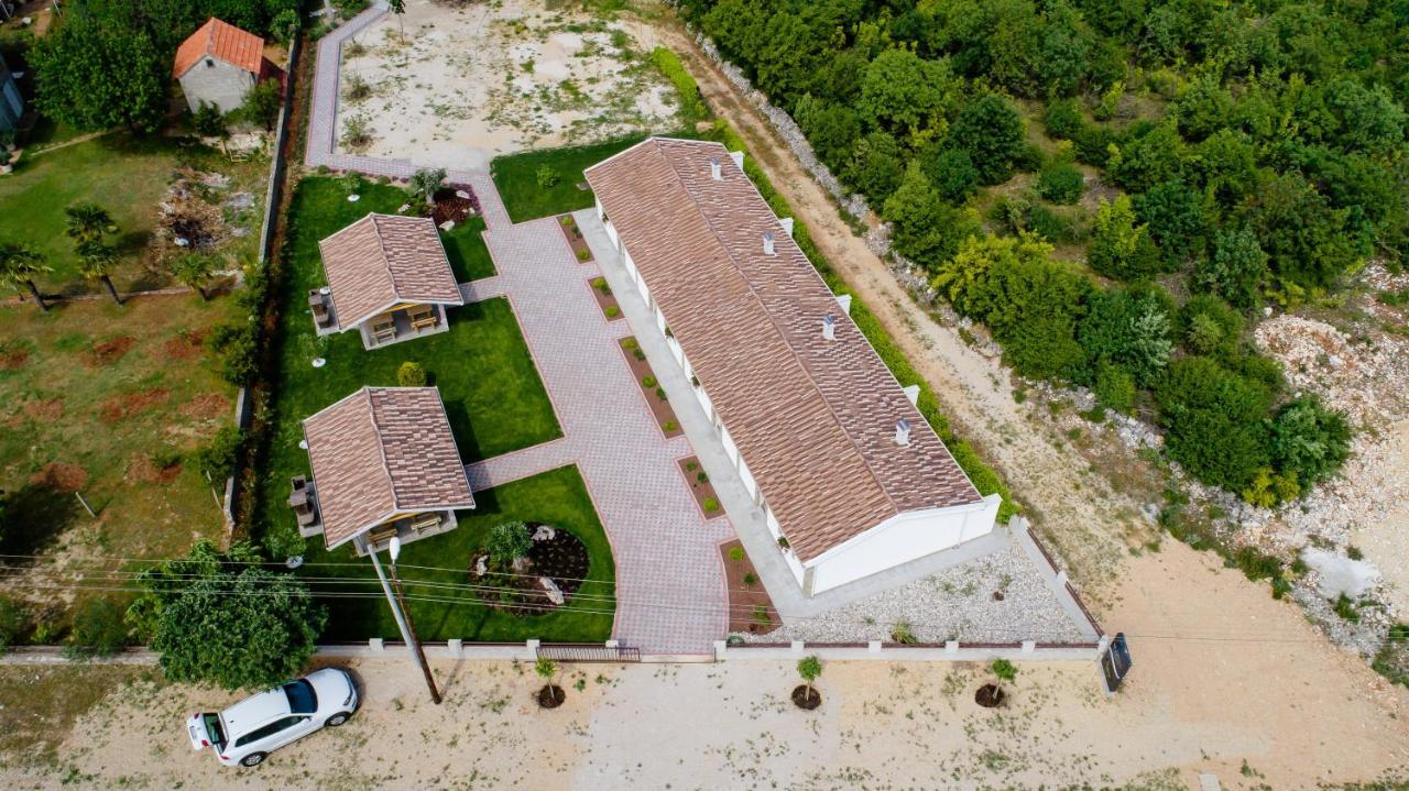 Apartments Slapovi Studenci Bagian luar foto