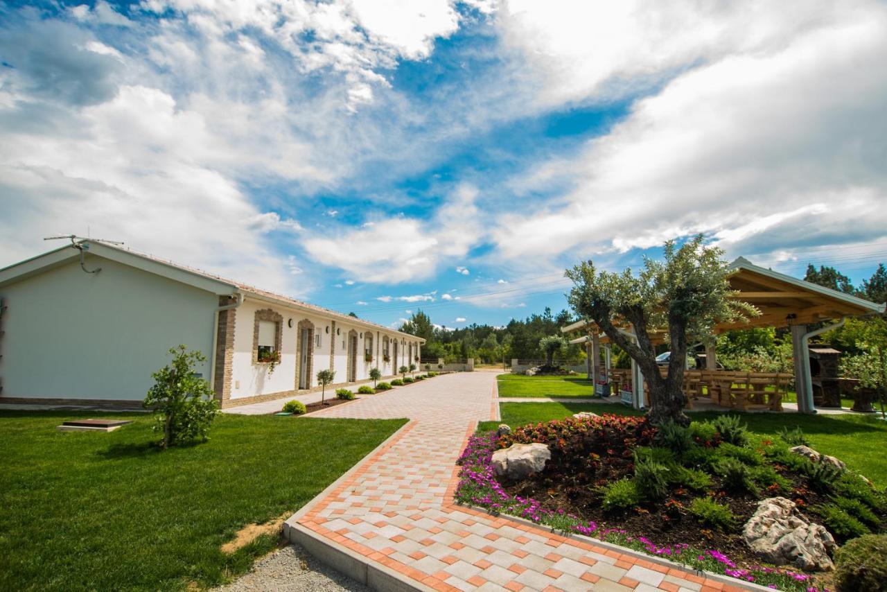 Apartments Slapovi Studenci Bagian luar foto
